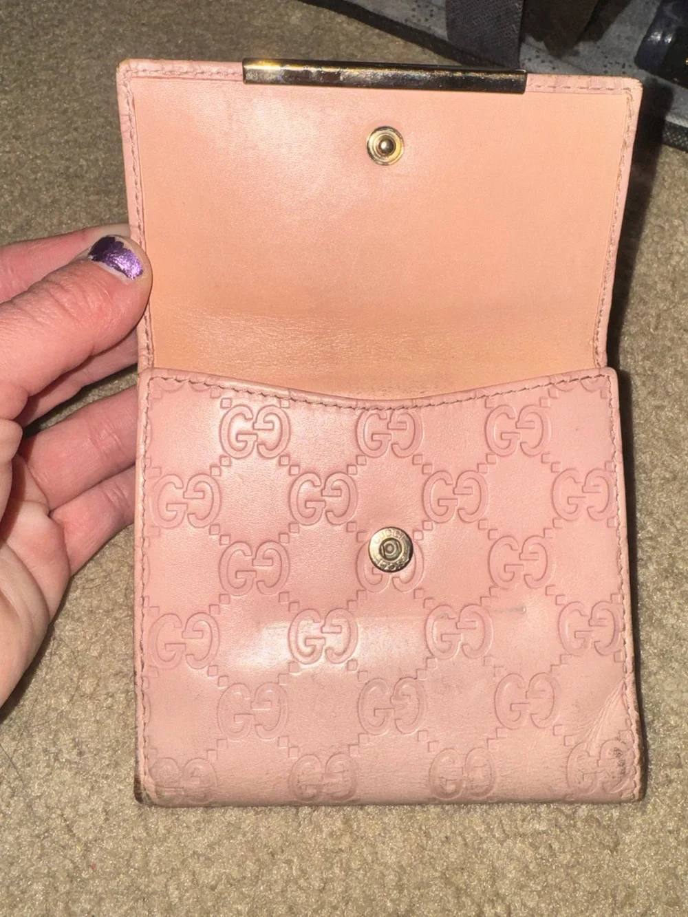 Authentic Gucci Blush Pink Embossed Leather Wallet - Picture 2 of 10